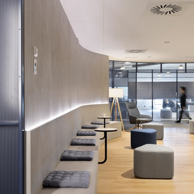 Fábirca y oficinas Coatresa / Denys & von Arend